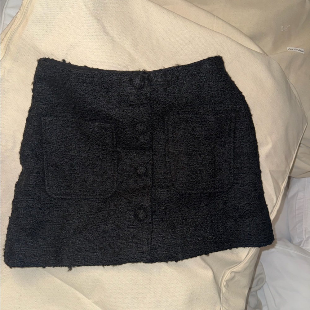 Doen Black Textured Yarn Skirt